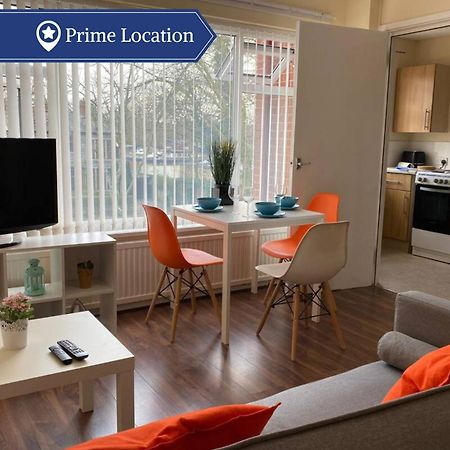 Conveniently Situated 1Bed Apt In Stretford Apartamento Manchester Exterior foto