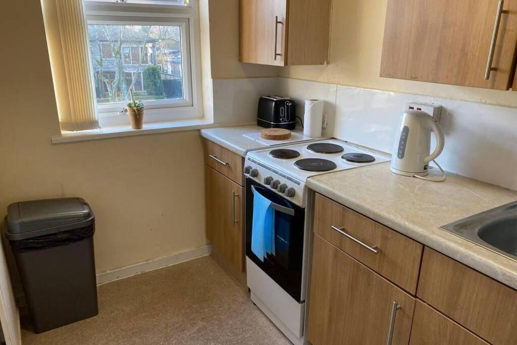 Conveniently Situated 1Bed Apt In Stretford Apartamento Manchester Exterior foto